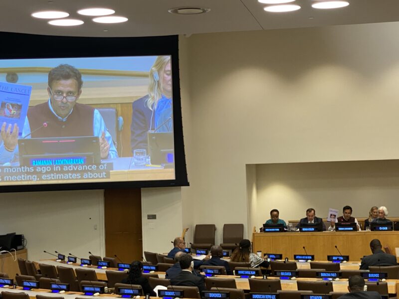 Dr. Ramanan Laxminarayan addressing the first Multi-stakeholder Panel at the UNGA High-level meeting on AMR while showing the Lancet Series on AMR that OHT led a group of experts in writing 