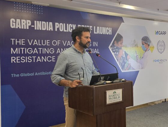 Dr. Ramanan Laxminarayan (OHT) presenting the opening remarks at the GARP-India launch event 